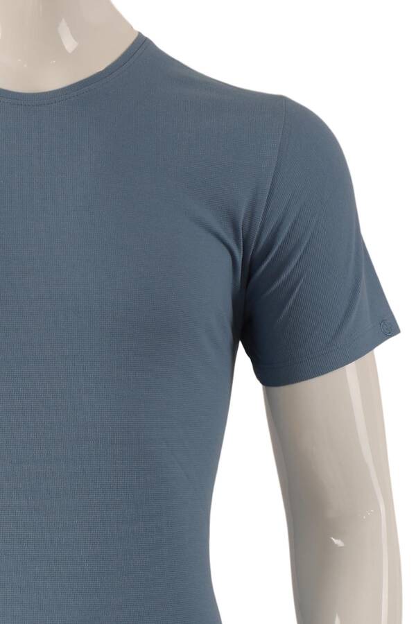 Erkek Slim Fit T-Shirt